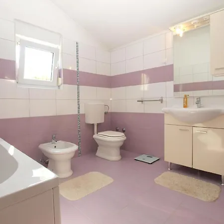 Fuer 6 Personen Ca 86 Qm In Peroj, Istrien Istrische Riviera * Peroj